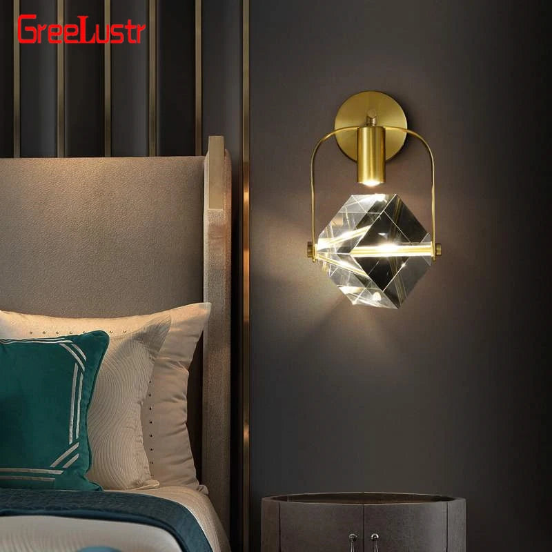 Modern luxury crystal LED wall light for home, bedside and hallway - vue 6 sur 13