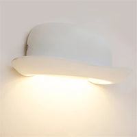 Minimalist design aluminium LED wall lamp with hat shade