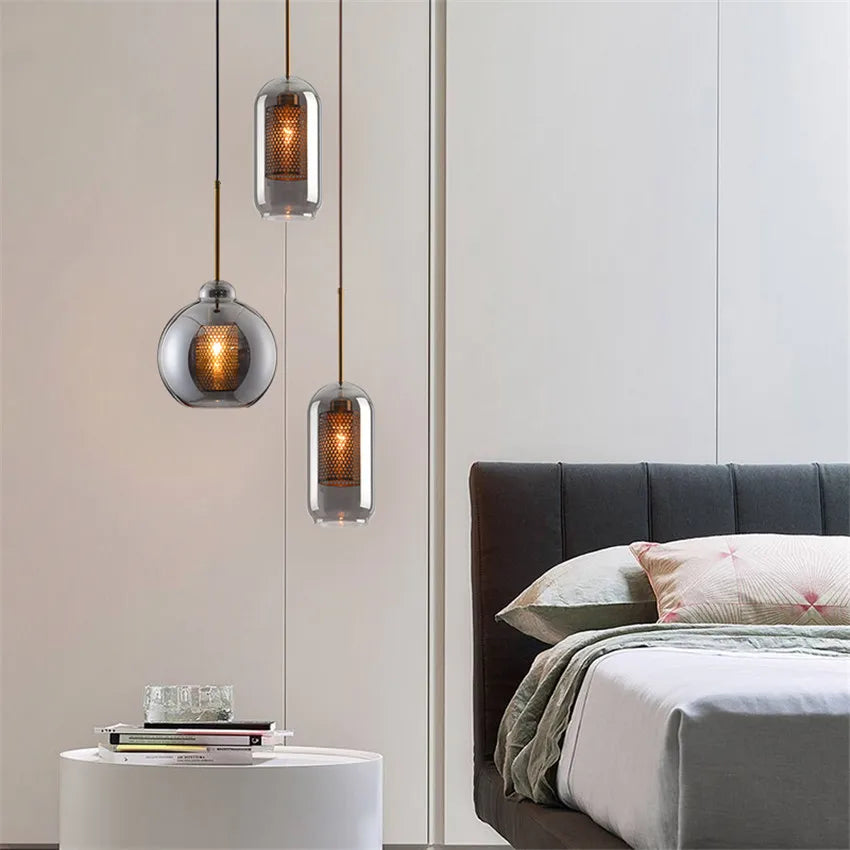 Modern glass pendant light for elegant interior decor - vue 4 sur 17