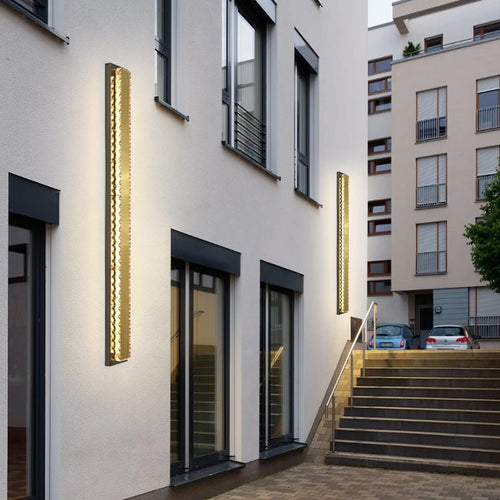 Luxury gold long waterproof wall light for outdoor ambiance - vue 6 sur 10