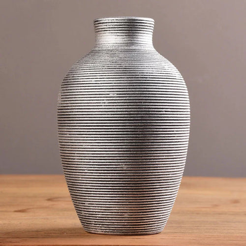 modern ceramic vase for interior flower decoration - vue 8 sur 11