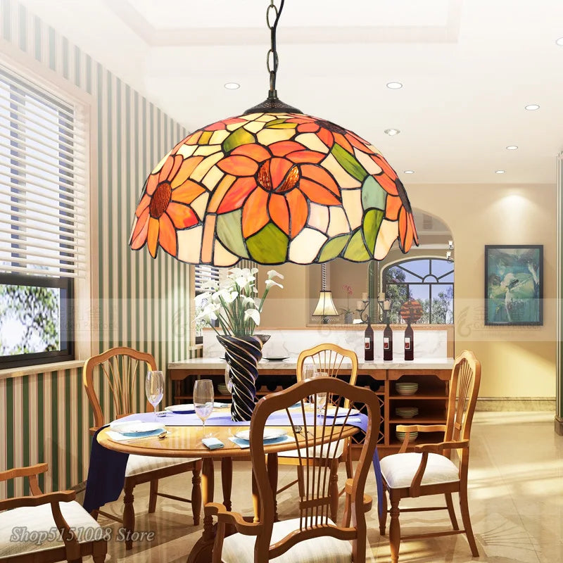 Baroque stained glass pendant light for an elegant interior - vue 4 sur 15