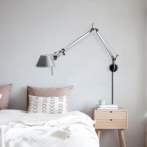 Modern LED wall light with foldable adjustable long arm for reading - vue 10 sur 16