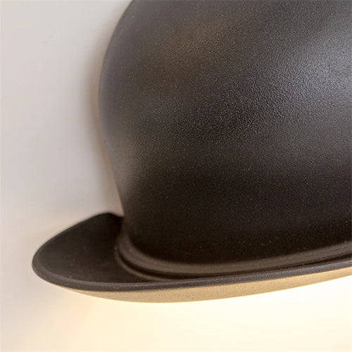 Minimalist design aluminium LED wall lamp with hat shade - vue 6 sur 6