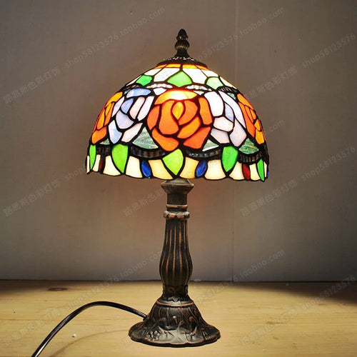 Tiffany style glass table lamp with decorative flowers