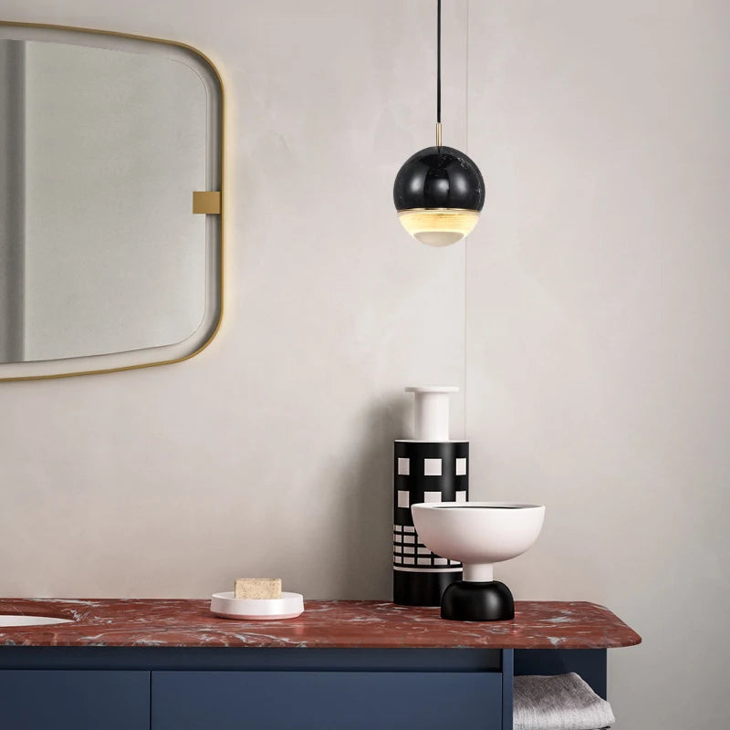 Nordic design marble LED pendant light for decorative interiors - vue 4 sur 9
