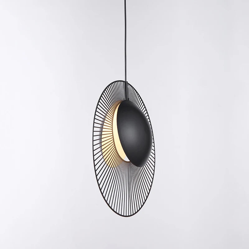 Modern black metal pendant light for interiors - vue 3 sur 6
