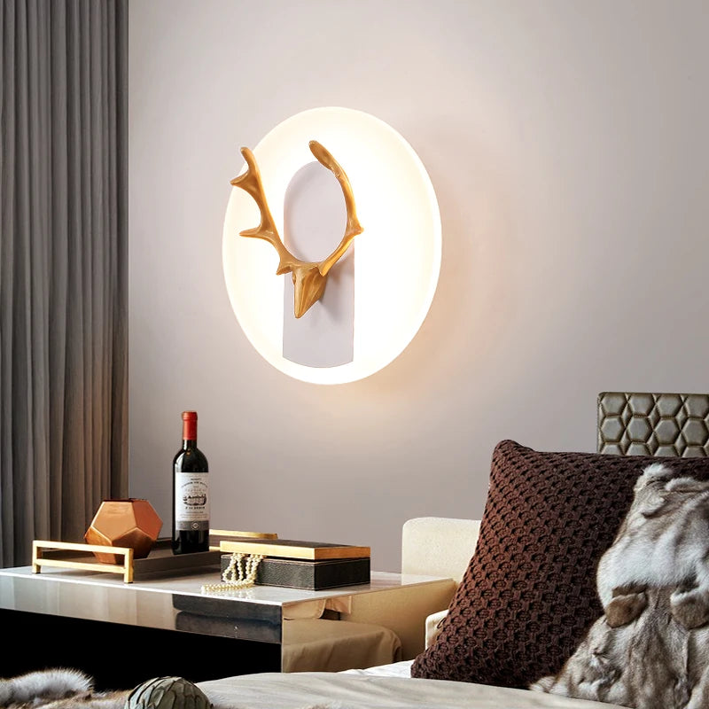 Modern decorative LED wall light in iron and acrylic - vue 5 sur 10