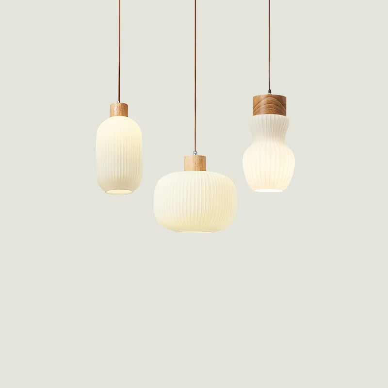 Soft retro Japanese-style chandelier for restaurant and inn