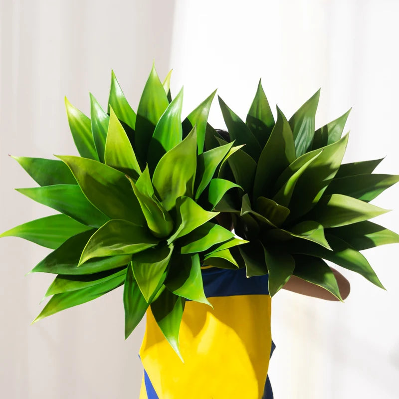 Tropical artificial yucca plant for outdoor decoration