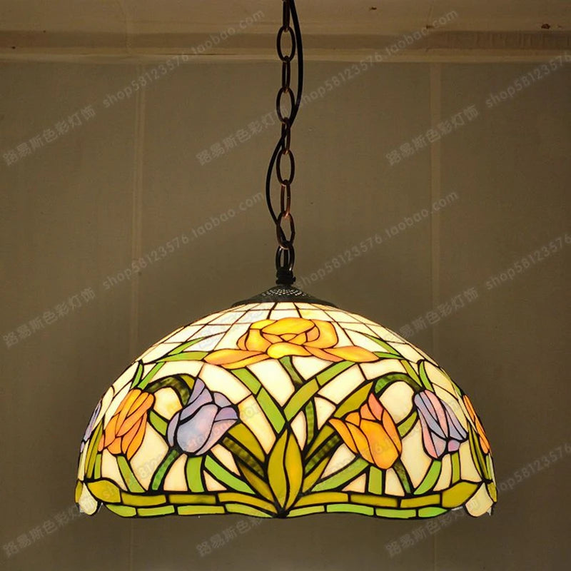 Antique style glass chandelier for restaurant and café