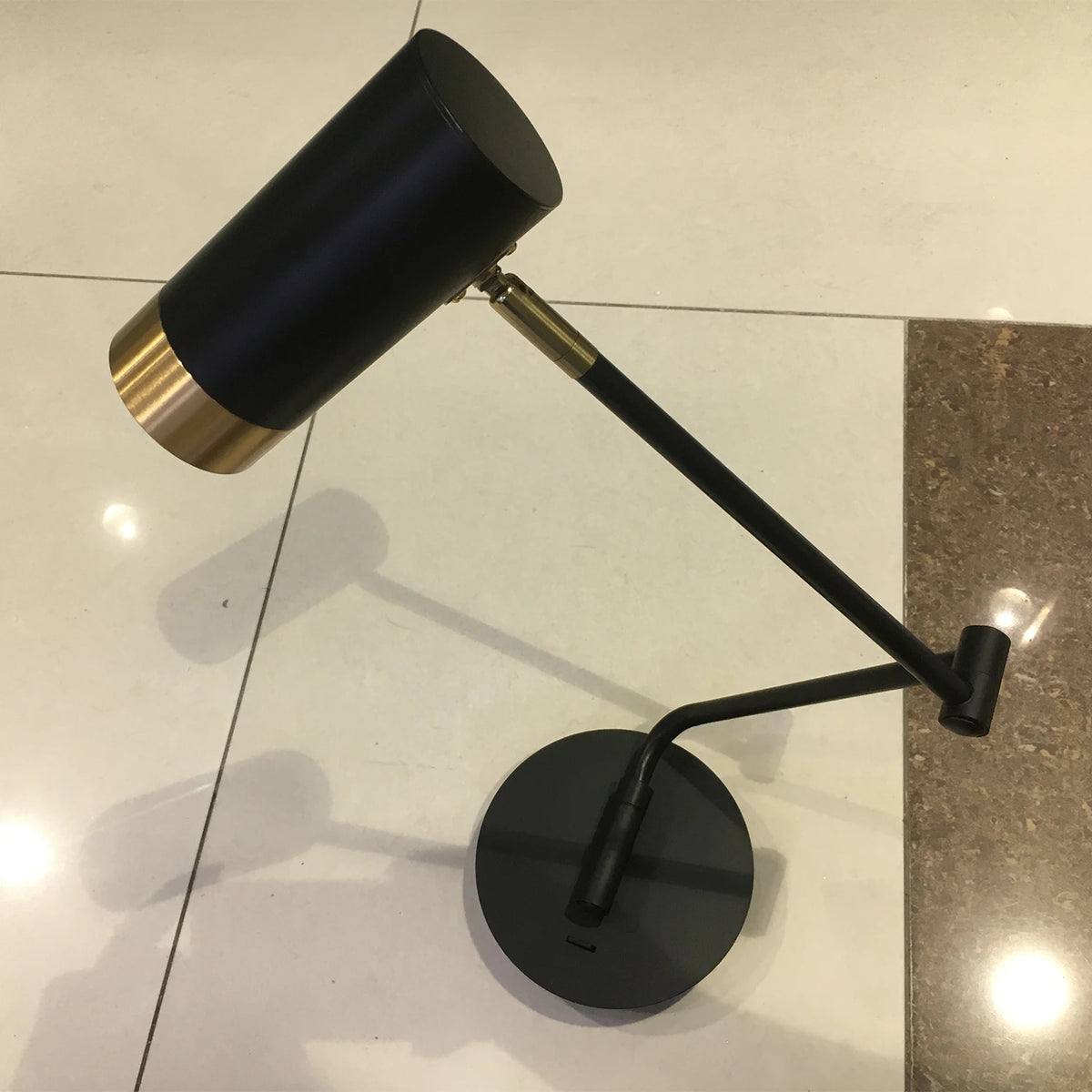 Nordic minimalist swing arm wall bedside lamp - vue 5 sur 8
