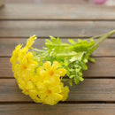 Artificial daisy flower bouquet for autumn decoration