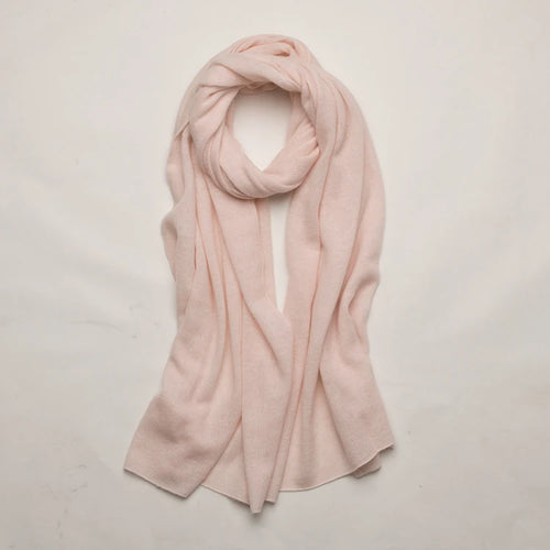Elegant pure cashmere knitted scarf with fringes