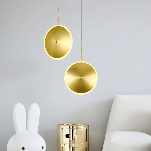 Round gold metal pendant light with ufo design - vue 4 sur 12