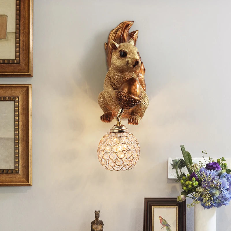 Creative squirrel and owl wall light for children's room