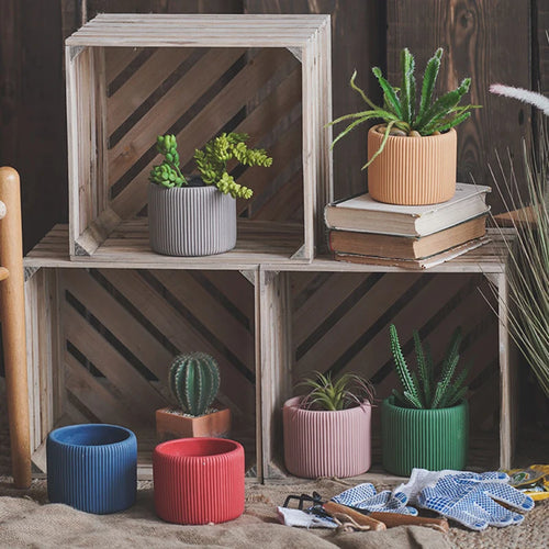 Striped silicone and concrete flowerpot mould - vue 3 sur 8
