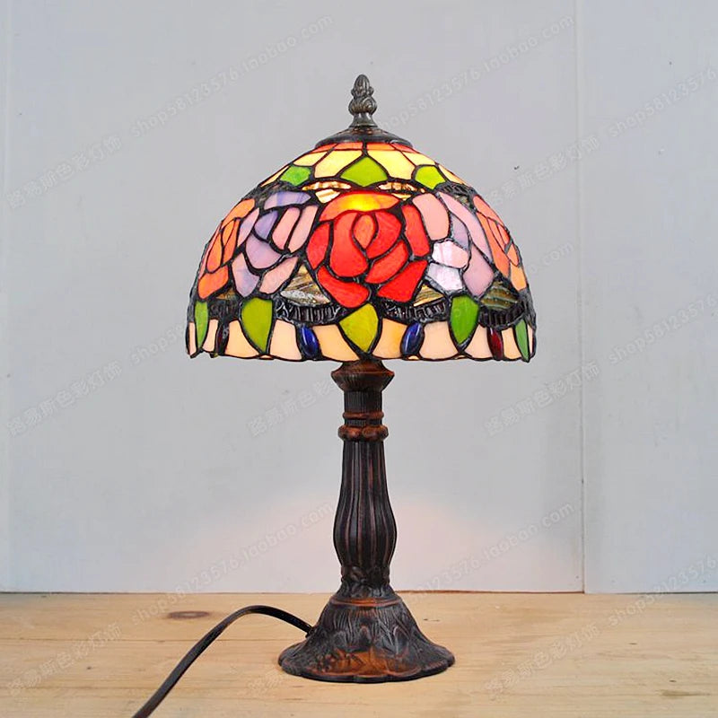 Tiffany style glass table lamp with decorative flowers - vue 6 sur 6