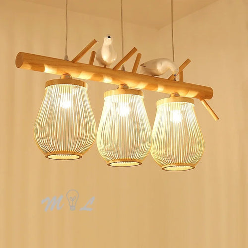 Modern wood and bamboo pendant light with decorative bird design - vue 3 sur 10