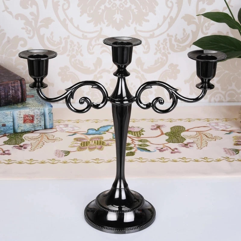 Retro metal three-arm candle holder for events and decorations - vue 9 sur 10
