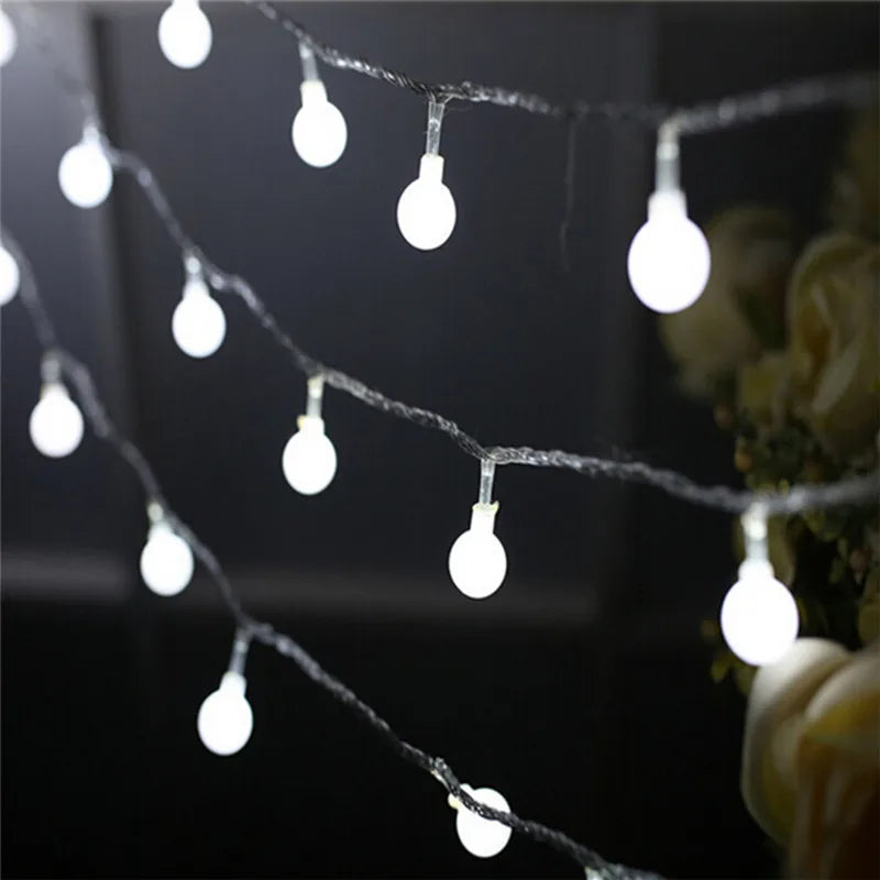 Decorative LED string lights for Christmas and celebrations - vue 4 sur 9