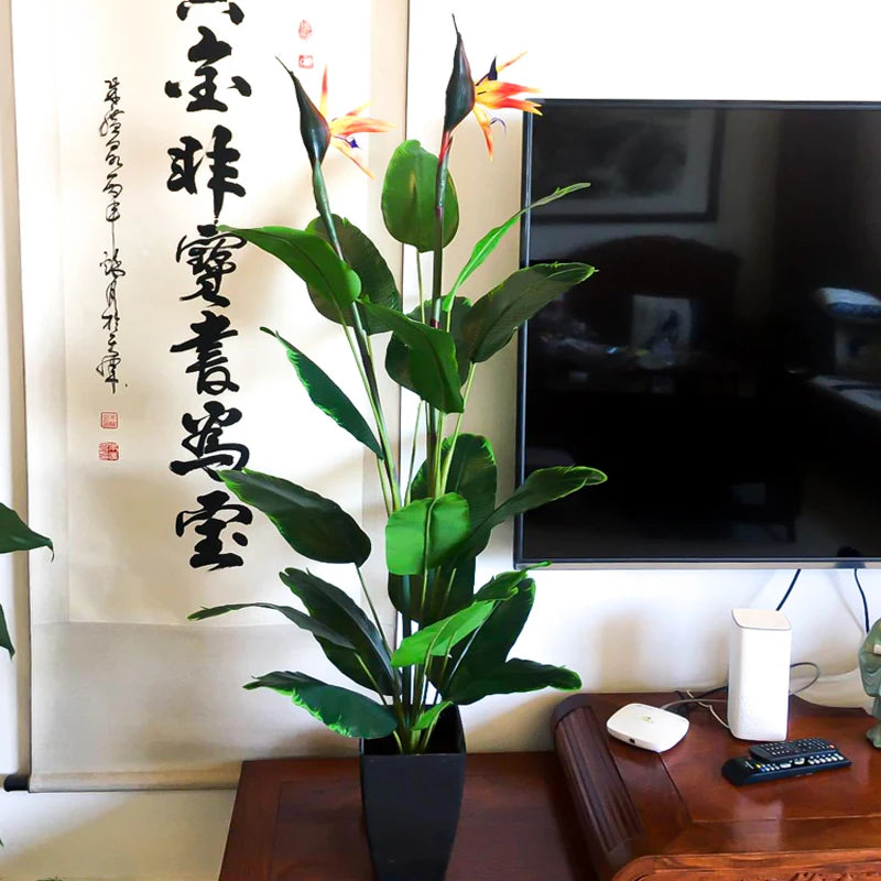 Artificial palm tree with pot and large leaves for indoor and outdoor decoration