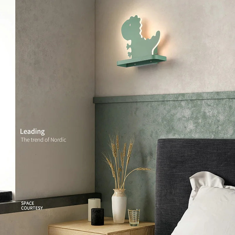 Creative cartoon children's wall lamp for nursery decor - vue 3 sur 8