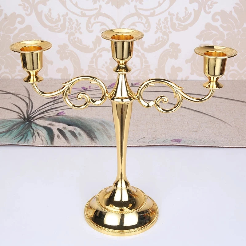 Retro metal three-arm candle holder for events and decorations - vue 8 sur 10