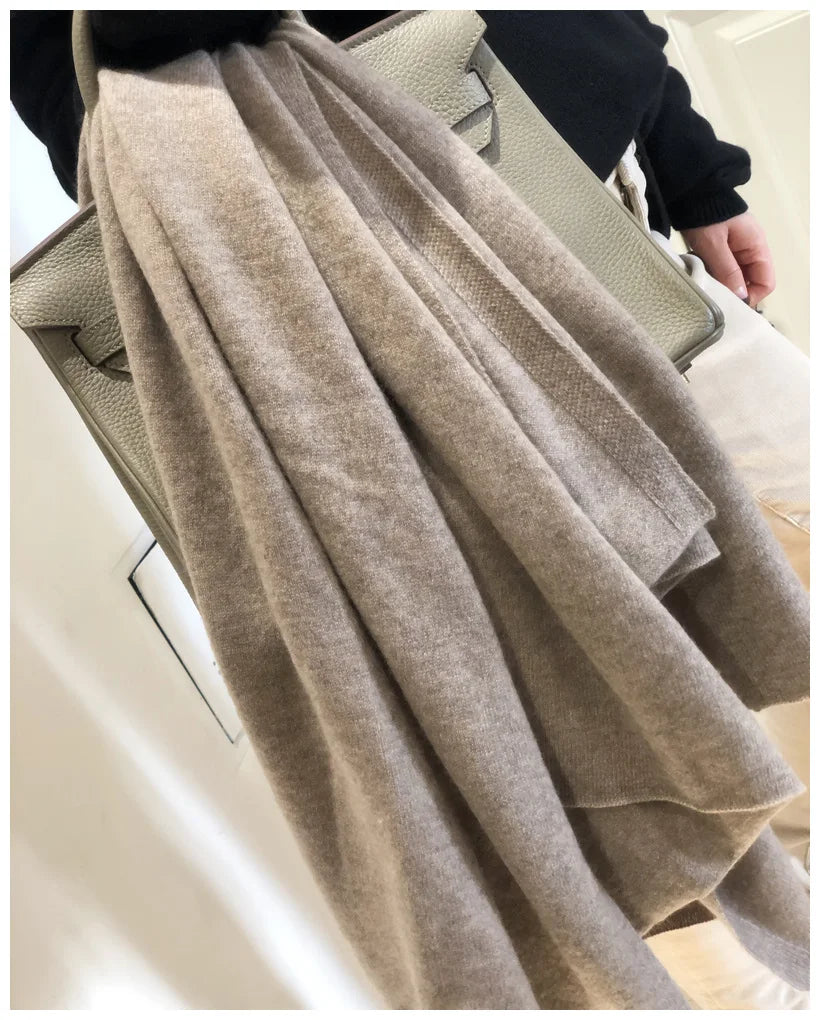 Elegant knitted cashmere scarf with tassels - vue 3 sur 7