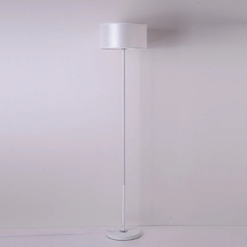 Minimalist bedside lamp with creative foot switch - vue 5 sur 10