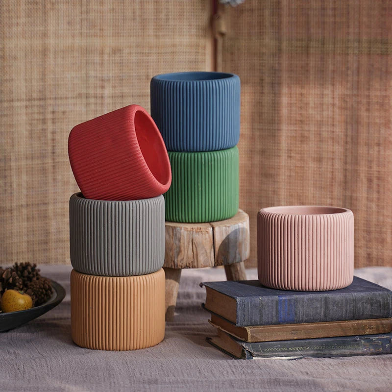 Striped silicone and concrete flowerpot mould