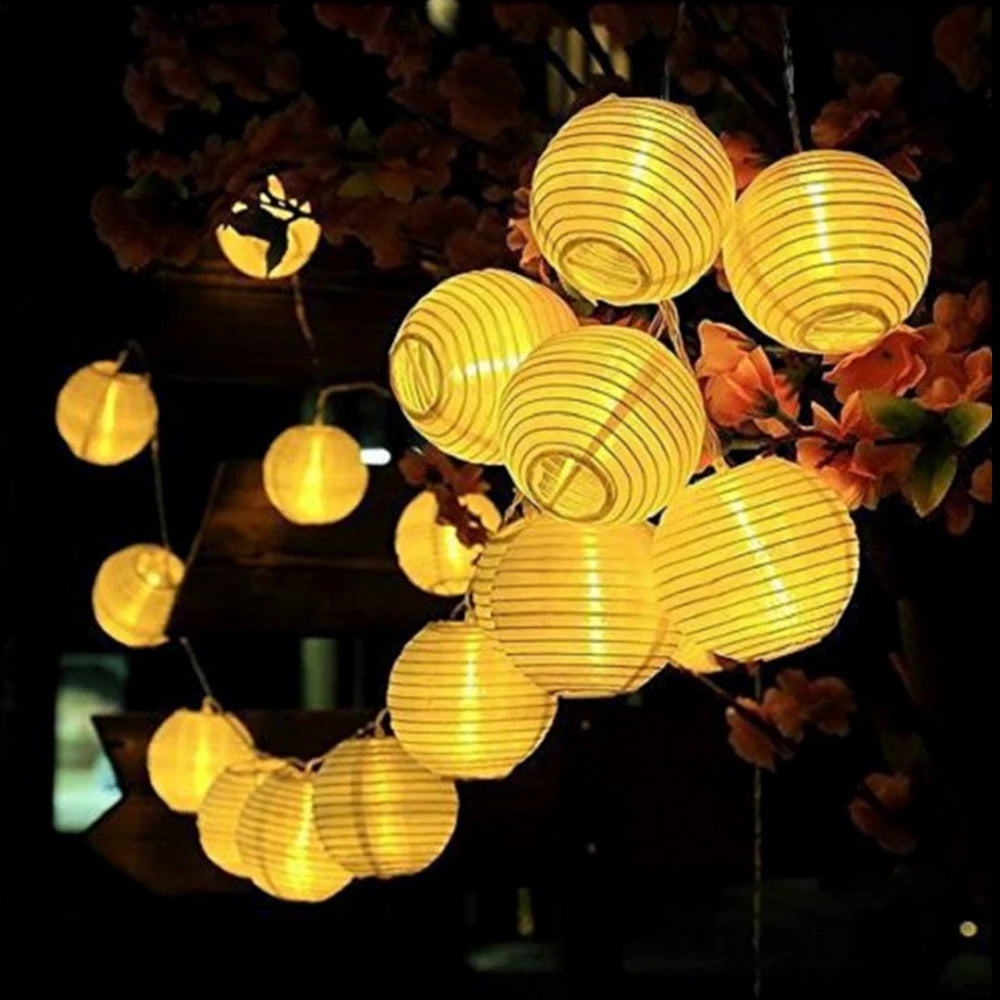Decorative solar string lights for outdoor garden