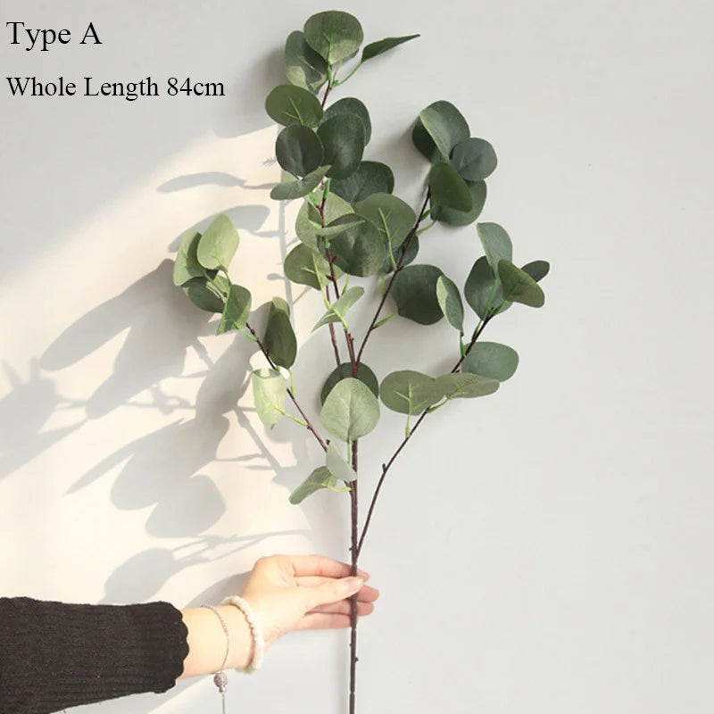Eucalyptus tree branch with round leaves retro artificial foliage decoration - vue 9 sur 10