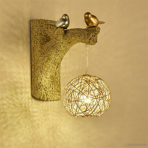 Chinese style wall light with resin birds and rattan shade - vue 4 sur 8