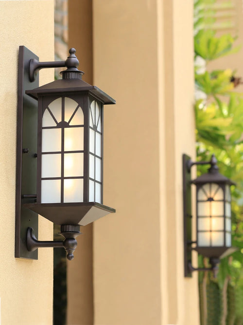 Vintage iron wall light for outdoor garden lighting - vue 3 sur 7