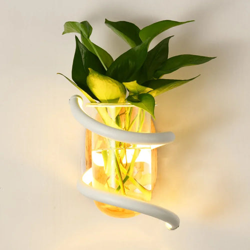 Nordic wooden wall light with green plant for a warm atmosphere - vue 7 sur 9