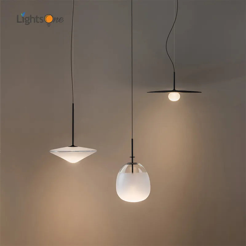 Single head glass pendant light