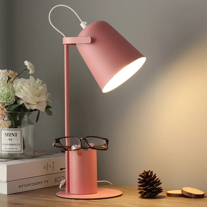 Adjustable nordic style LED table lamp with pen holder and eye protection - vue 3 sur 12