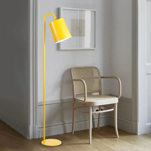 Decorative Nordic-style floor lamp for elegant interiors - vue 5 sur 7