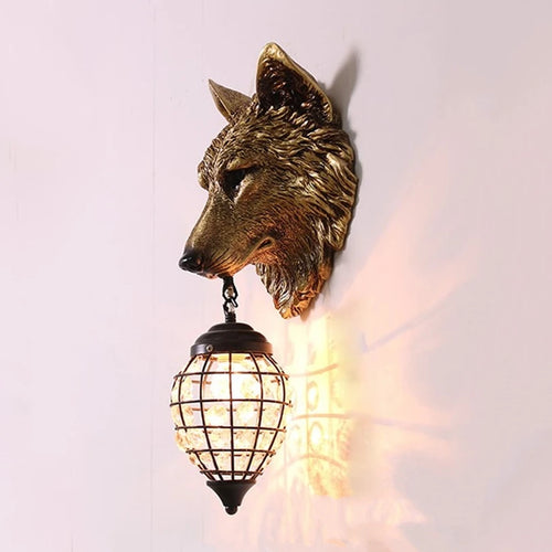 Vintage resin wolf wall light with LED - vue 4 sur 7