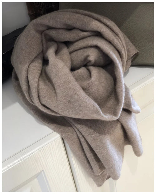 Elegant knitted cashmere scarf with tassels - vue 6 sur 7