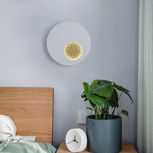 Modern LED wall light for decorative lighting - vue 4 sur 6