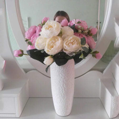 Beautiful artificial flower bouquet for weddings and decoration - vue 4 sur 13
