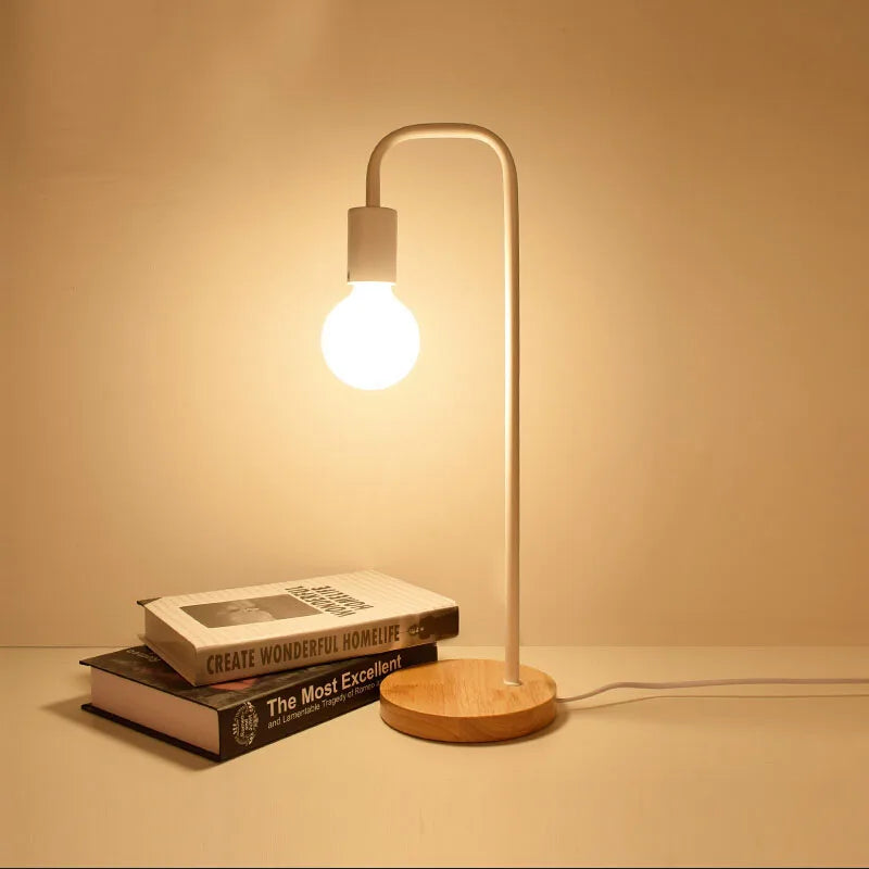 Vintage wooden and metal desk lamp american country style