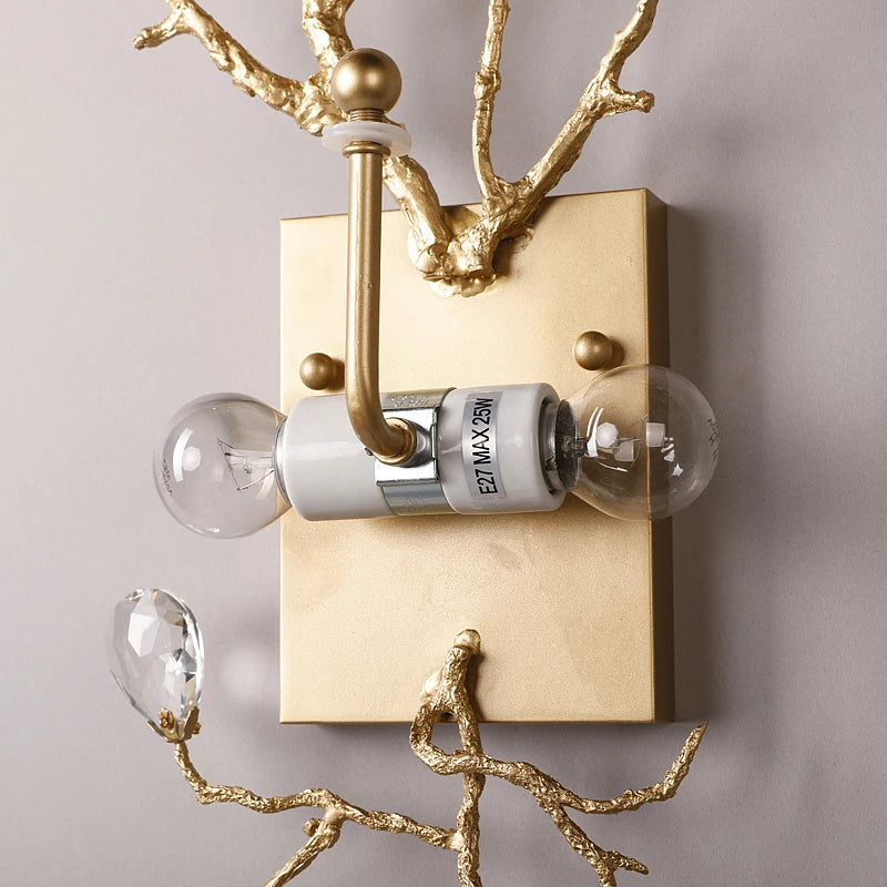 Retro gold crystal wall light for modern interiors - vue 4 sur 8