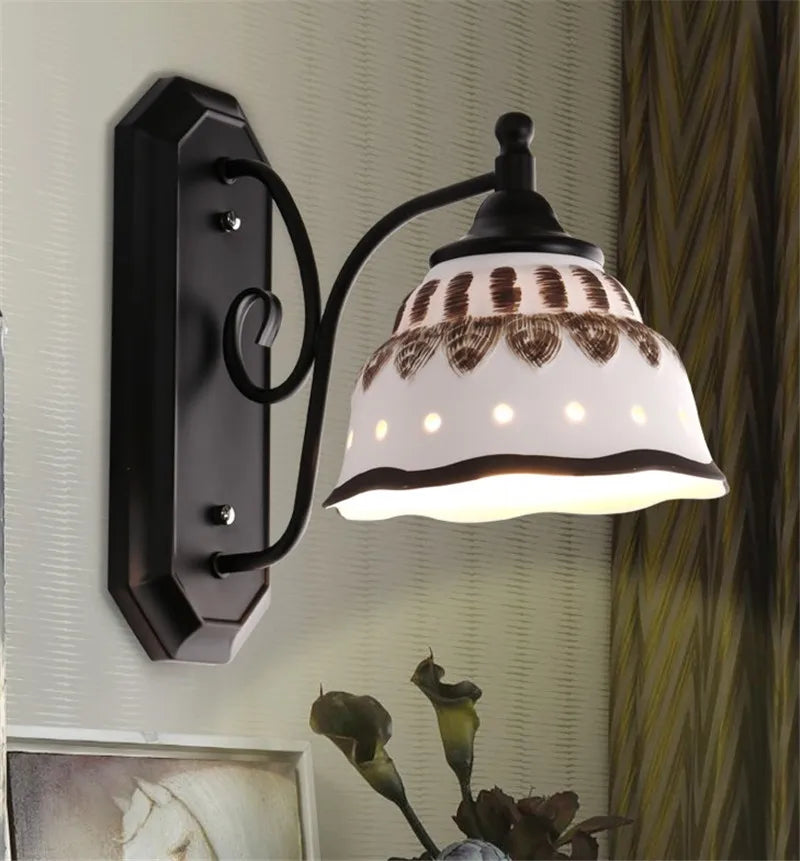 Modern ceiling light in black ceramic and metal with elegant design - vue 5 sur 13