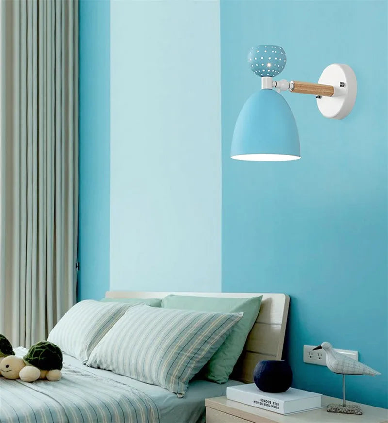 Modern Nordic wooden wall light for reading - vue 6 sur 13
