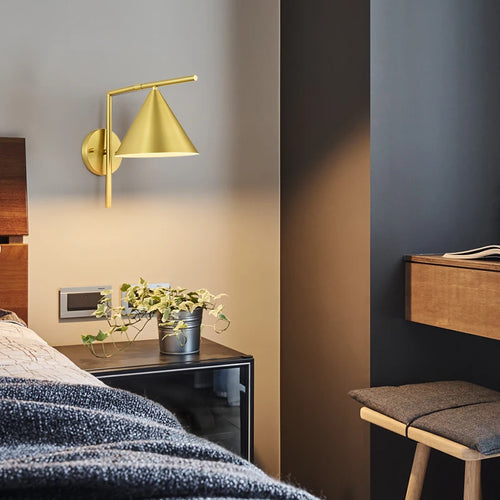 Modern rotating wall light for elegant interiors - vue 3 sur 8