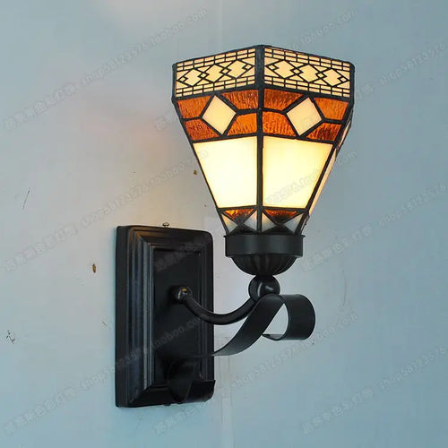 Retro minimalist Tiffany glass and copper table lamp for European decor - vue 4 sur 11