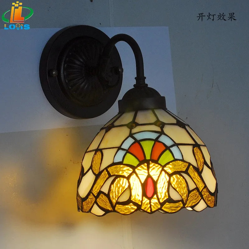 European baroque style LED wall light for decorative indoor lighting - vue 4 sur 8